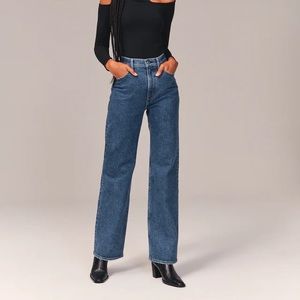 NWT ✨ Abercrombie 90s Ultra High Rise Relaxed Jeans in Medium Wash